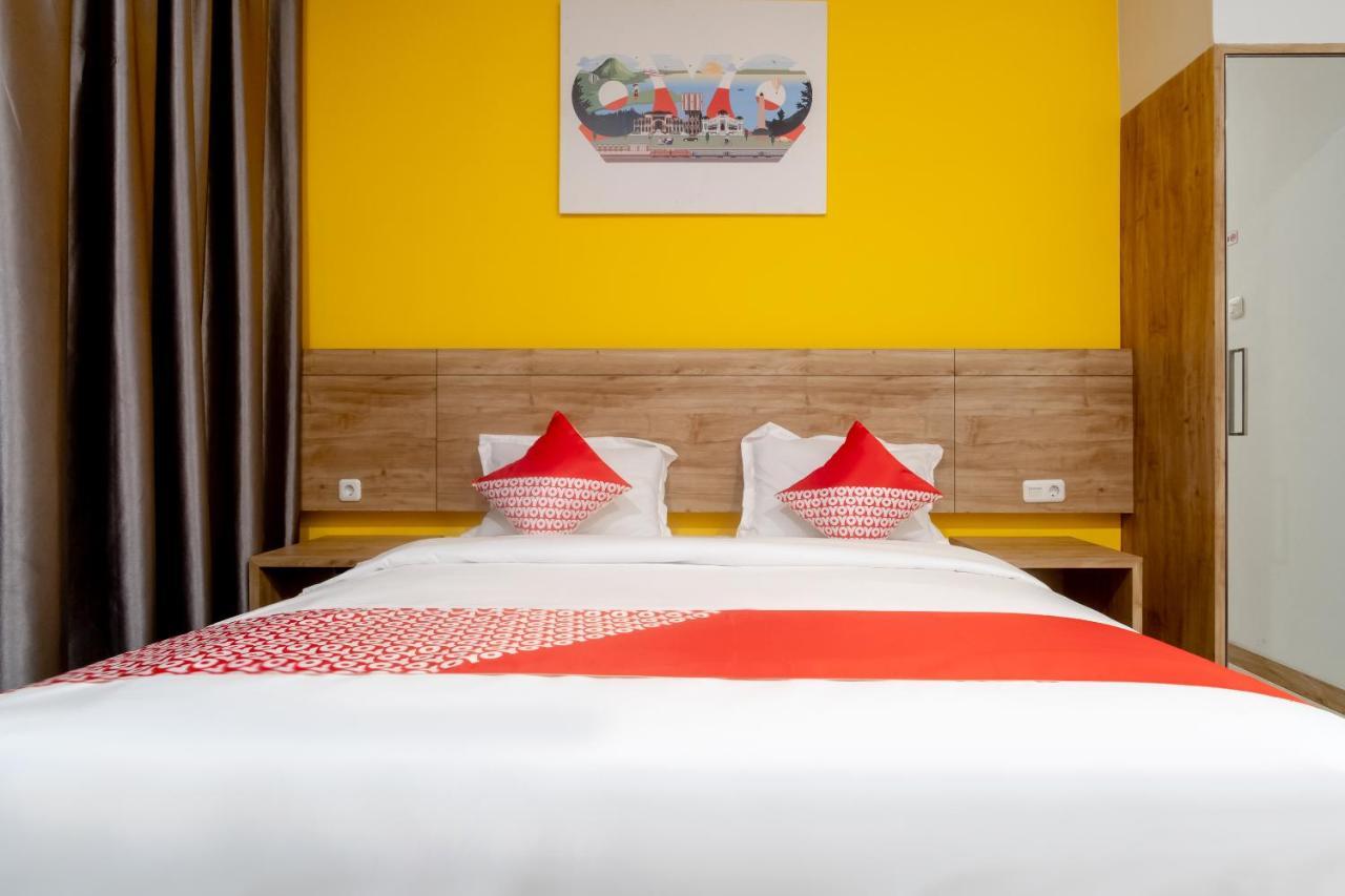 Oyo 3159 Festive Inn Medan Extérieur photo